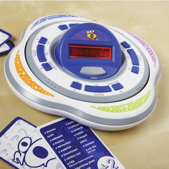 Radica 20Q Multi Player Game Family Fun 8+ Age 2-4 Players Challenge - Picture 3 of 3